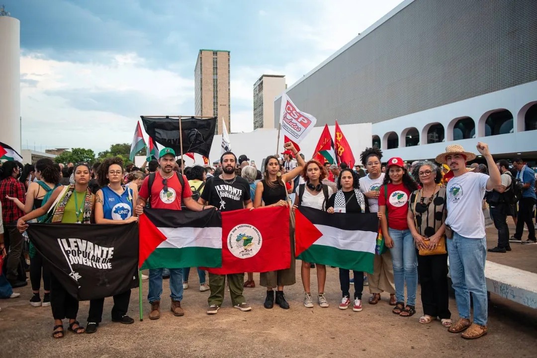 Bichos escrotos saem dos esgotos: os brasileiros apoiadores do Hamas